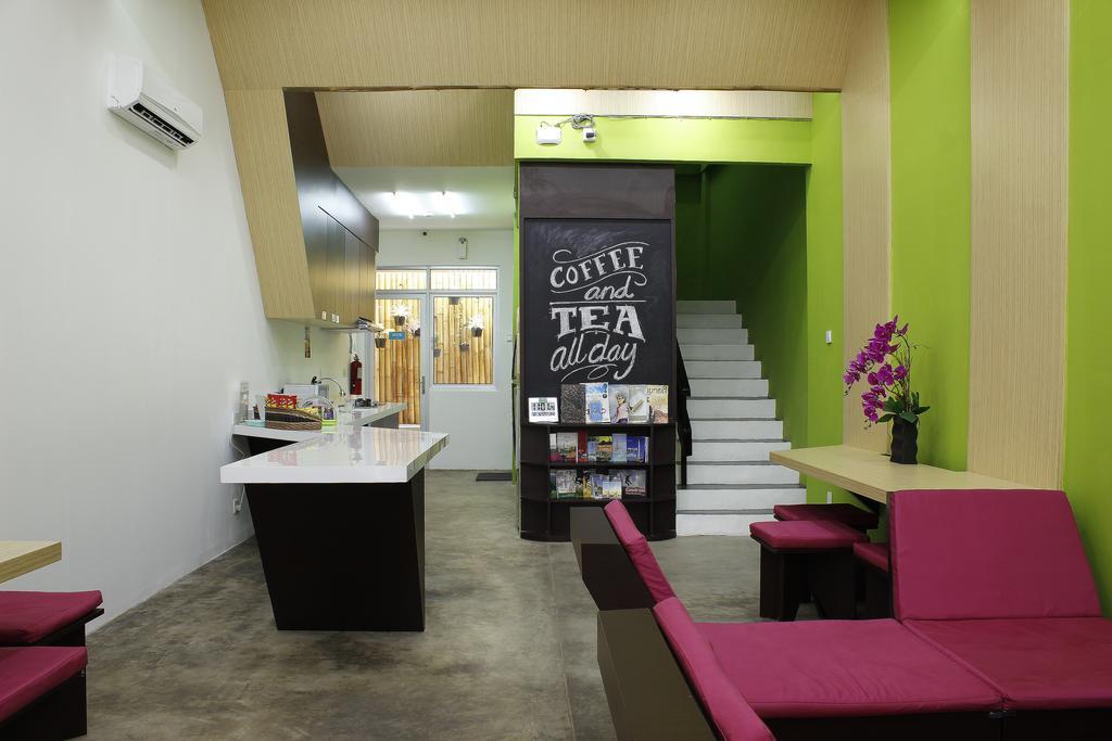 Teduh Hostel Kota Tua Jakarta Exteriör bild